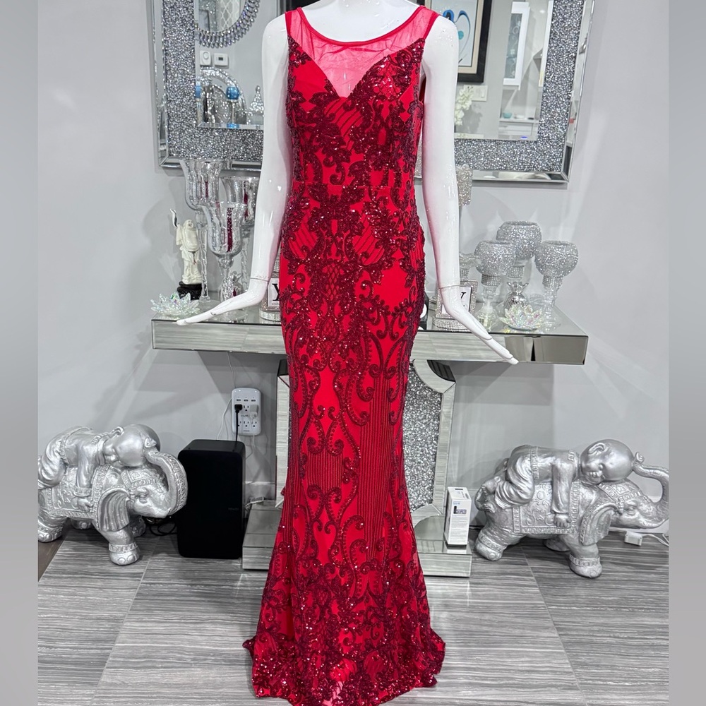 Clearance price 📣 new Black Evening Sequin Gown. - Picture 16 of 17